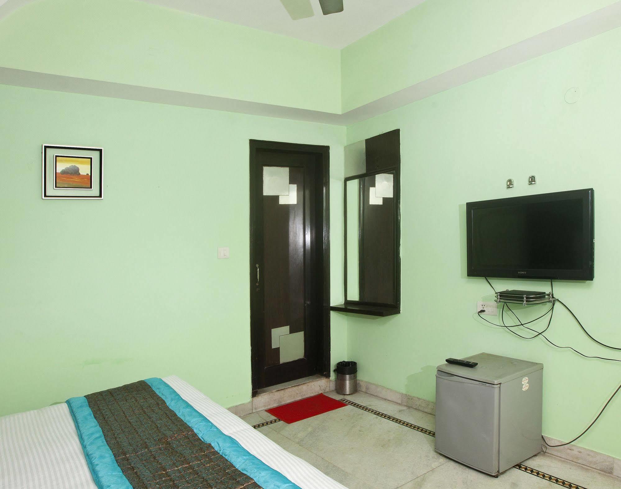 Hotel Ananda Дели Экстерьер фото